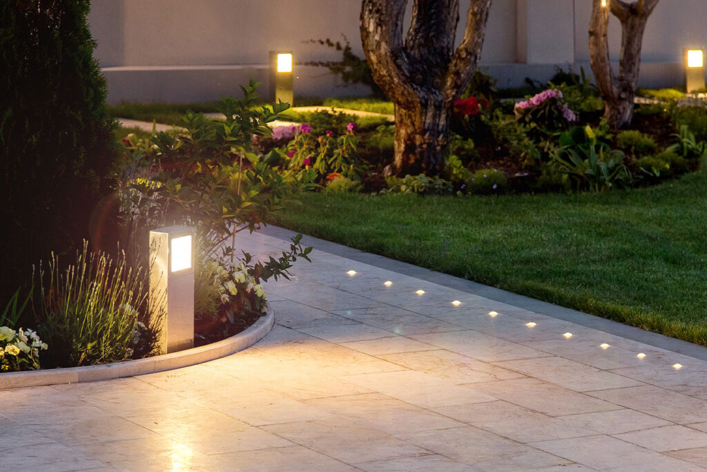 انارة خارجية للحدائق